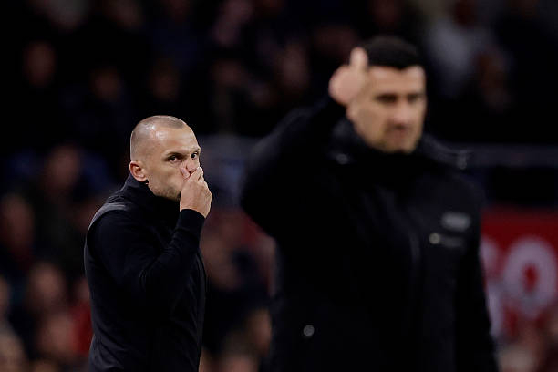 九游体育登录入口阿贾克斯训练开放日，今夜豪取连胜引欢呼，NBA总决赛在即，身体对抗强度拉满的简单介绍